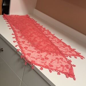 NWOT Van Heusen Coral Lace Floral Scarf